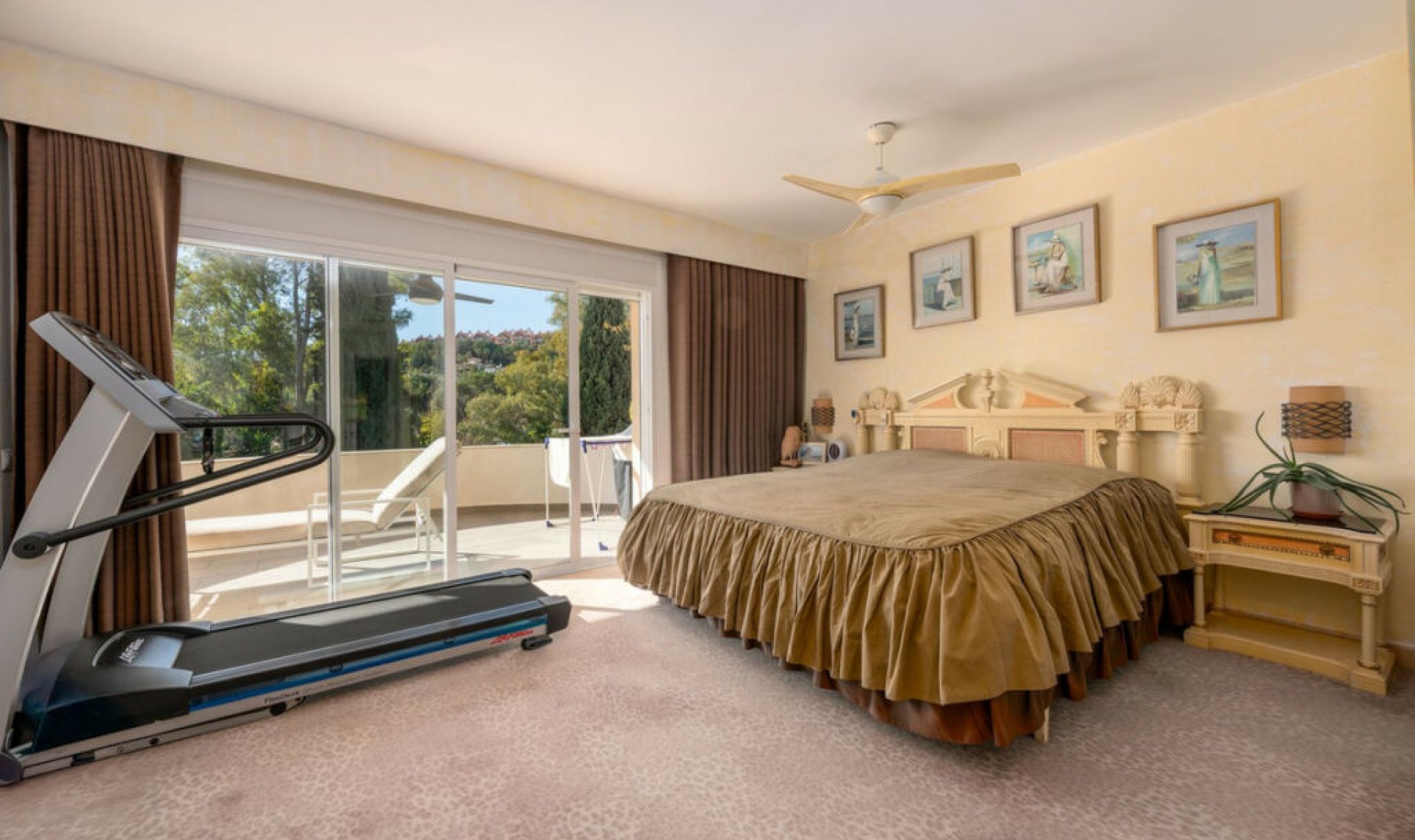 Resale - Apartment -
Nueva Andalucía