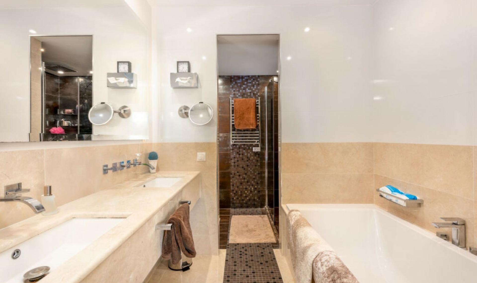 Resale - Apartment -
Nueva Andalucía