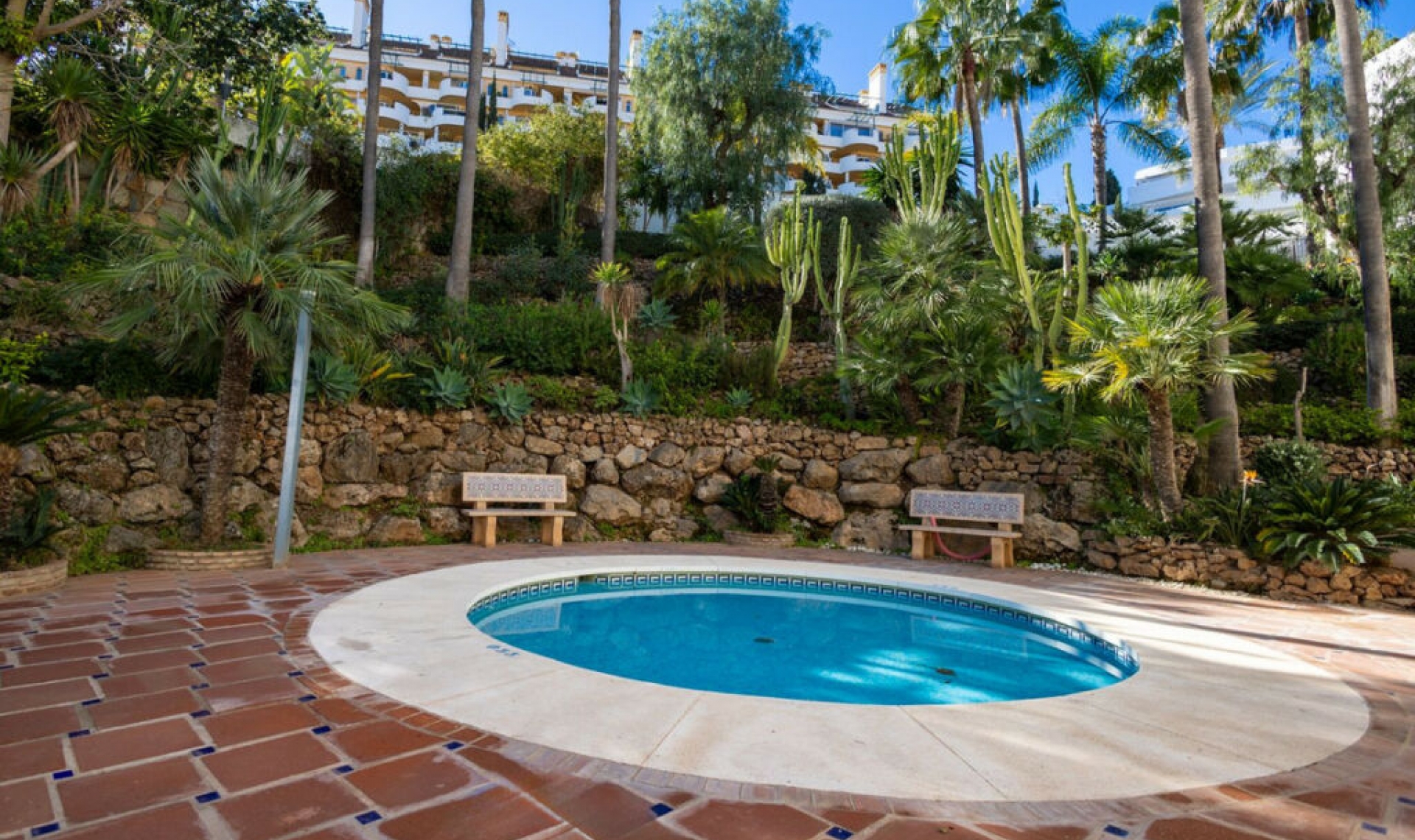 Resale - Apartment -
Nueva Andalucía