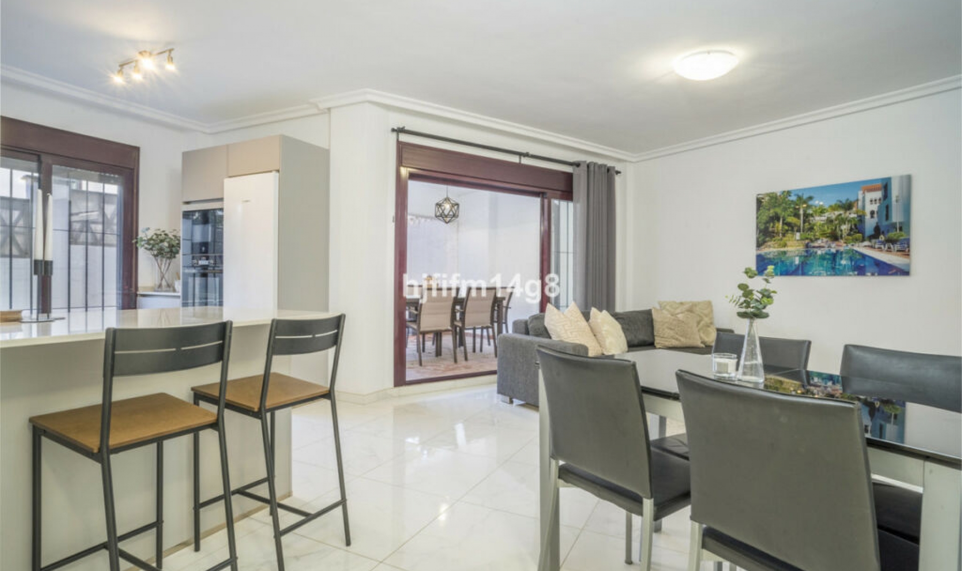 Resale - Apartment -
Nueva Andalucía