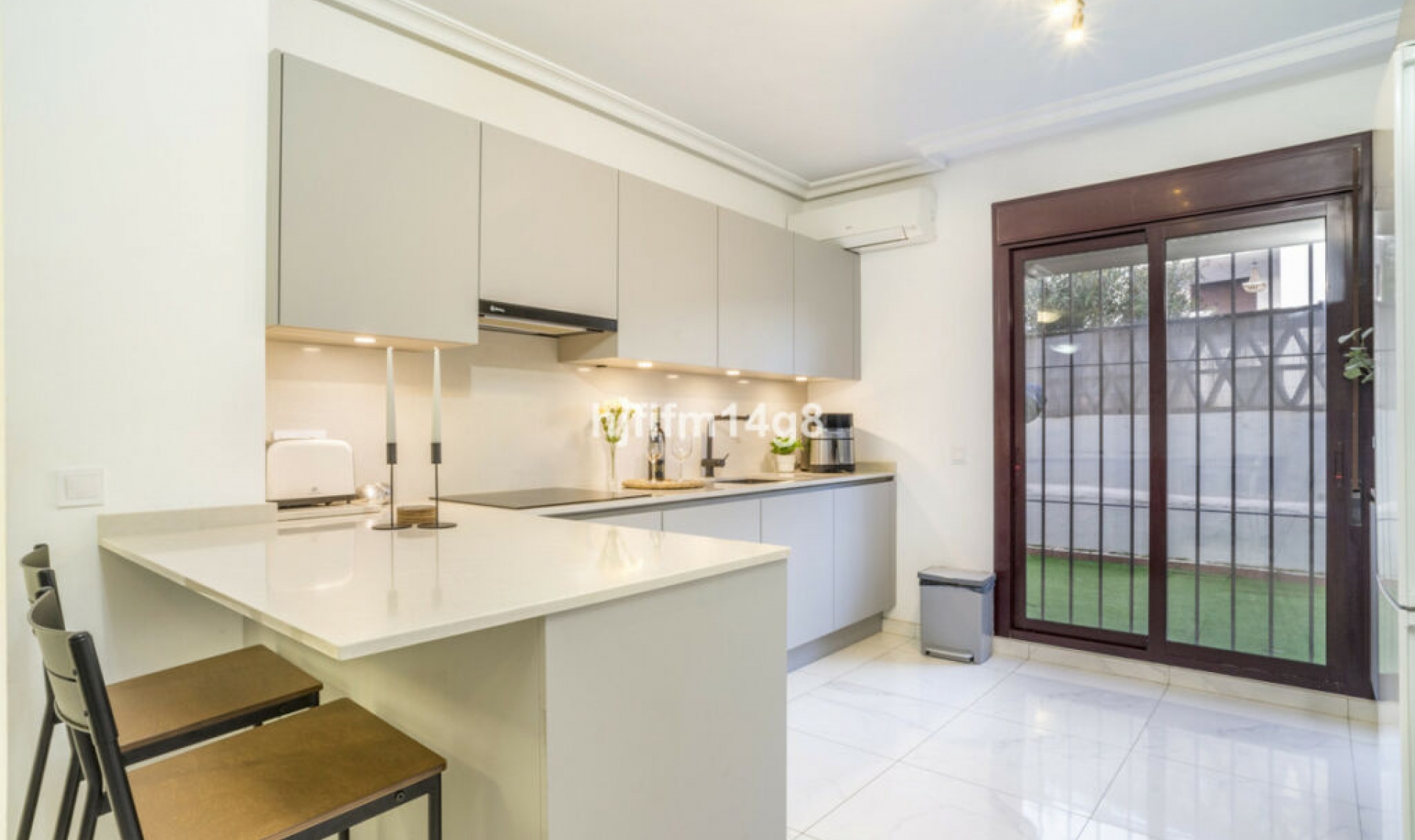 Resale - Apartment -
Nueva Andalucía