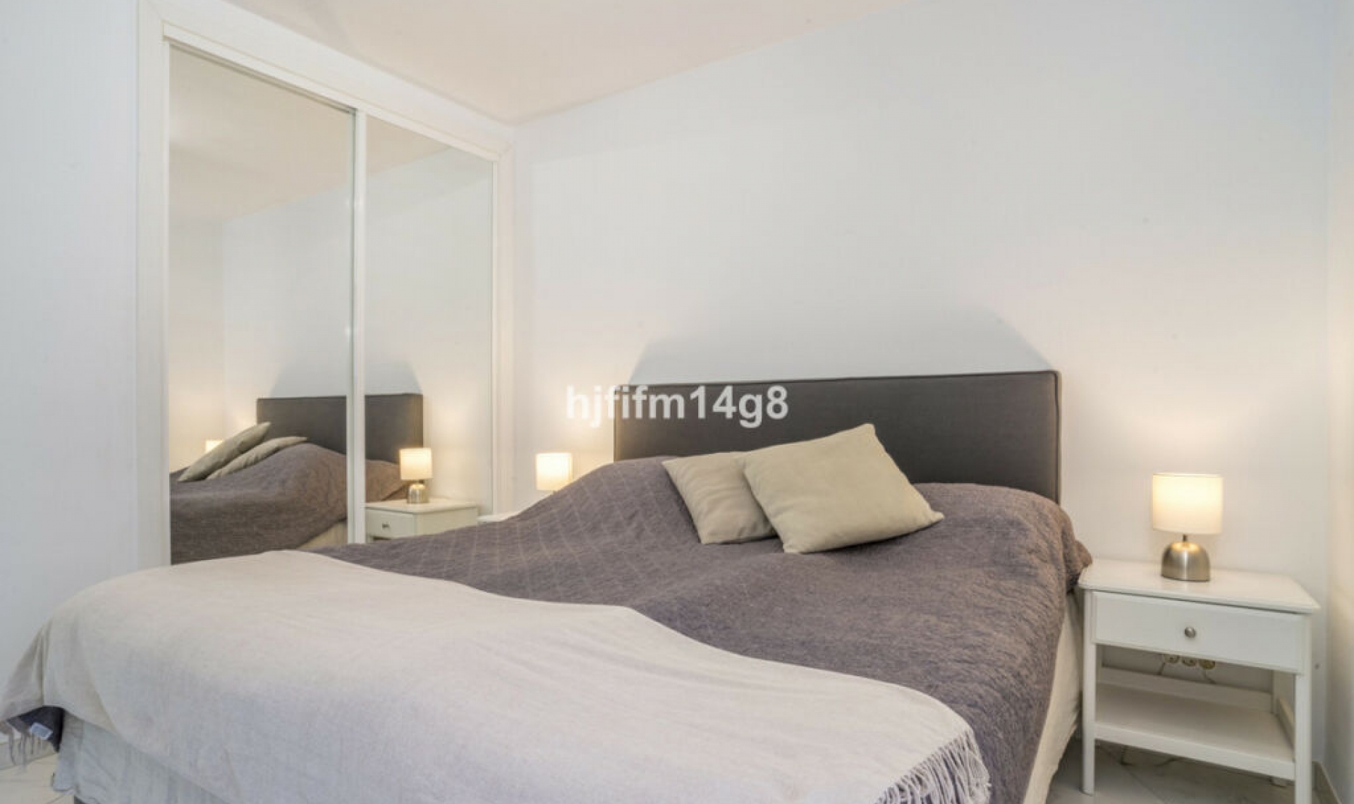 Resale - Apartment -
Nueva Andalucía