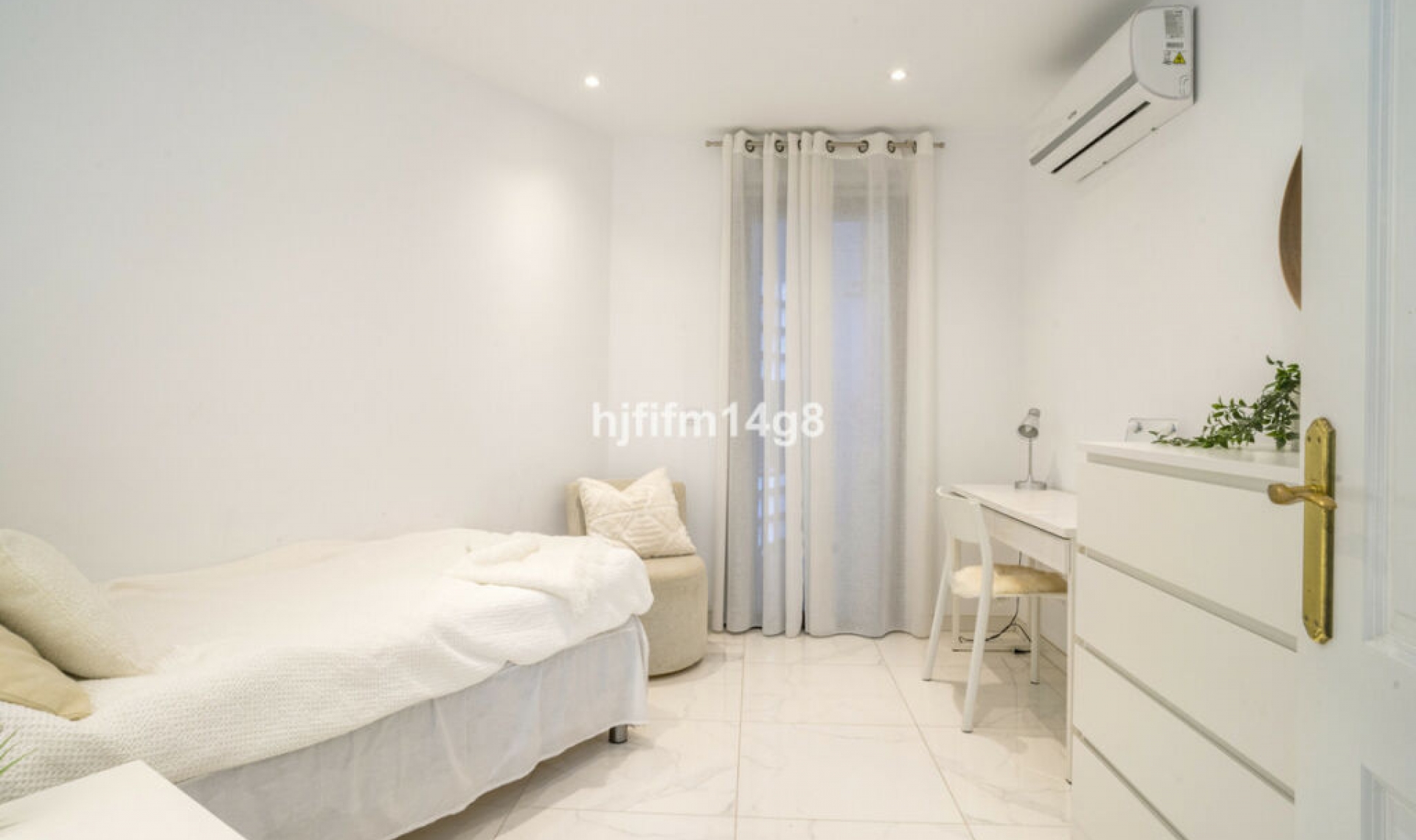 Resale - Apartment -
Nueva Andalucía