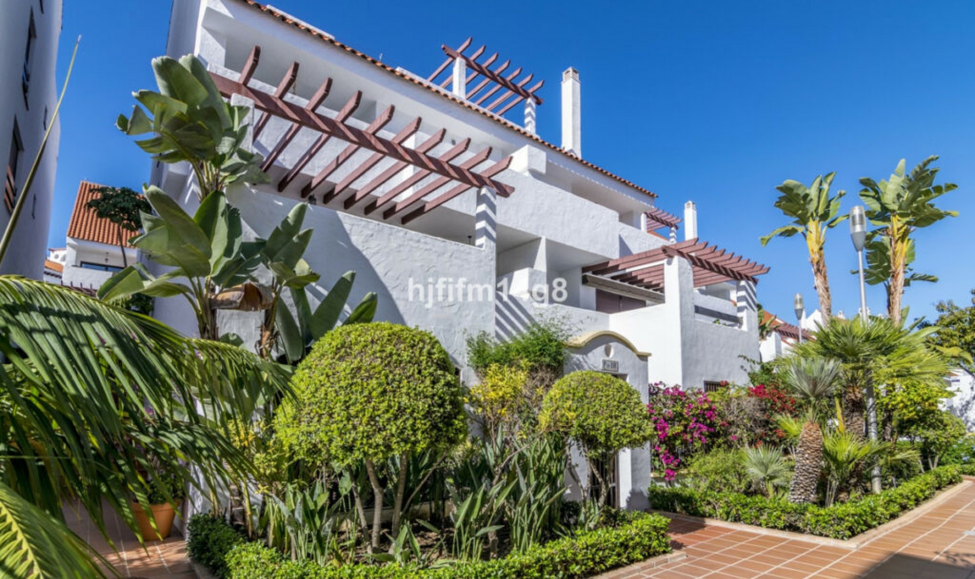 Resale - Apartment -
Nueva Andalucía