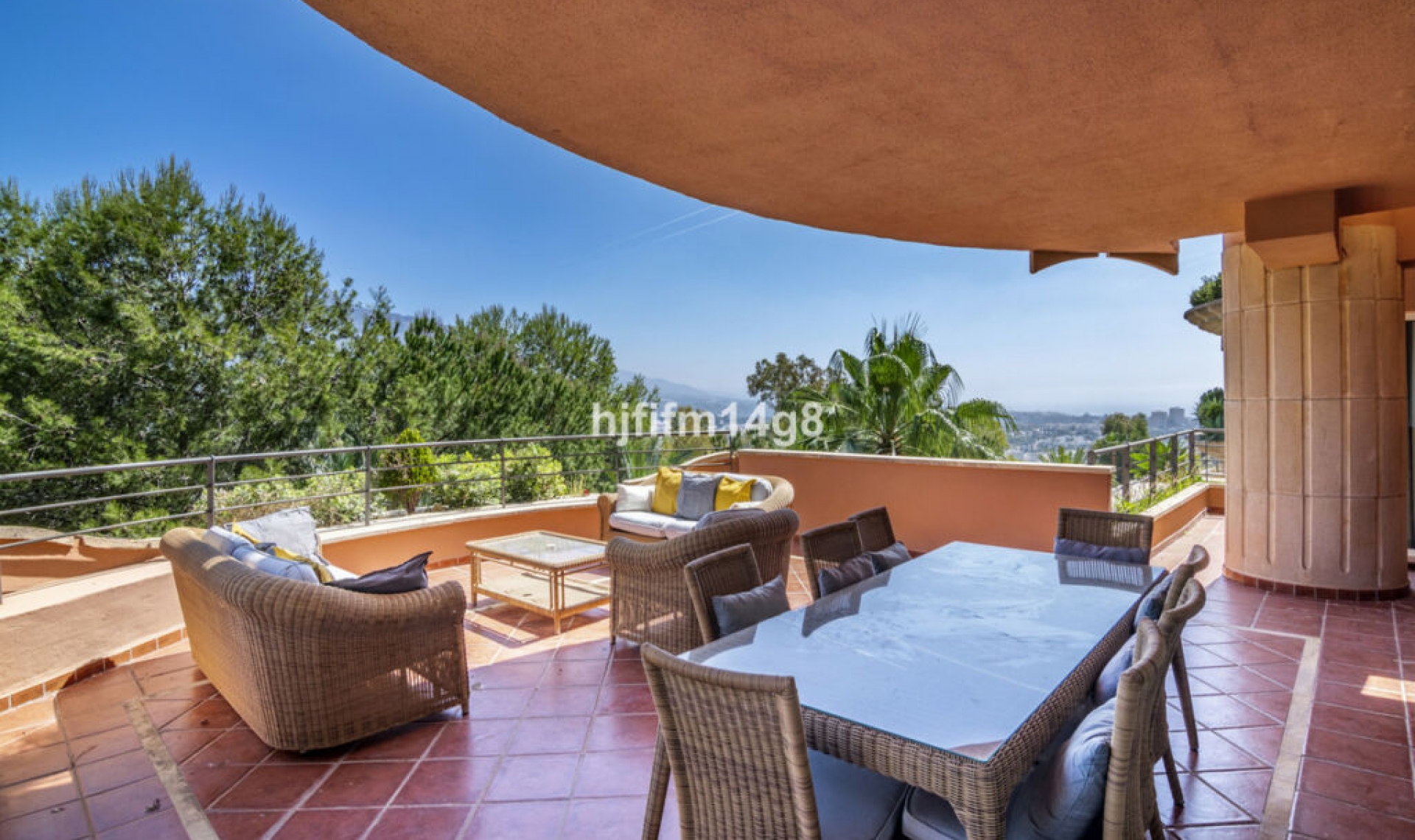 Resale - Apartment -
Nueva Andalucía