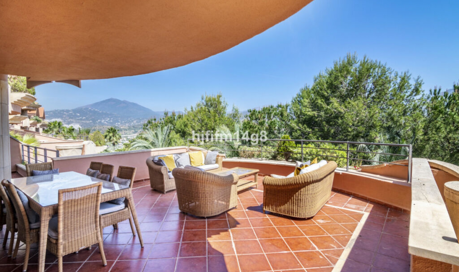 Resale - Apartment -
Nueva Andalucía