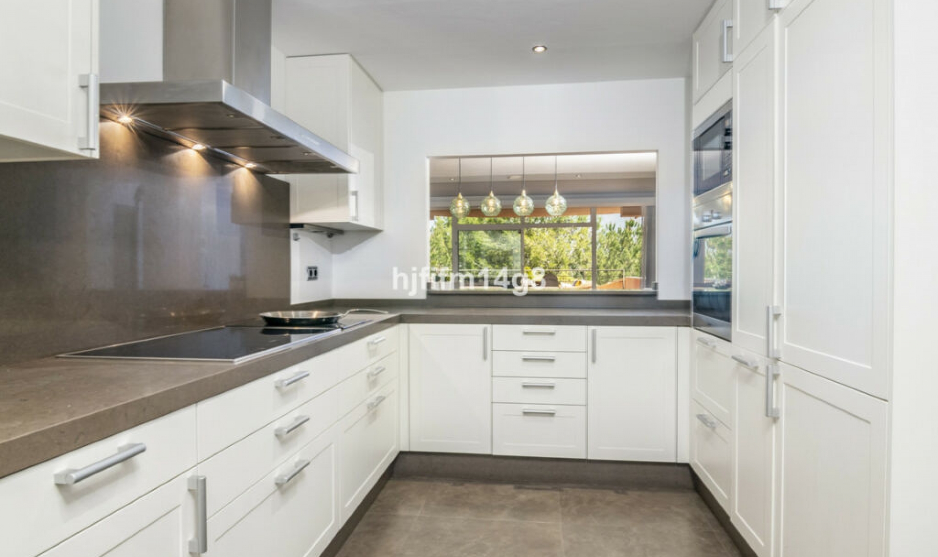 Resale - Apartment -
Nueva Andalucía