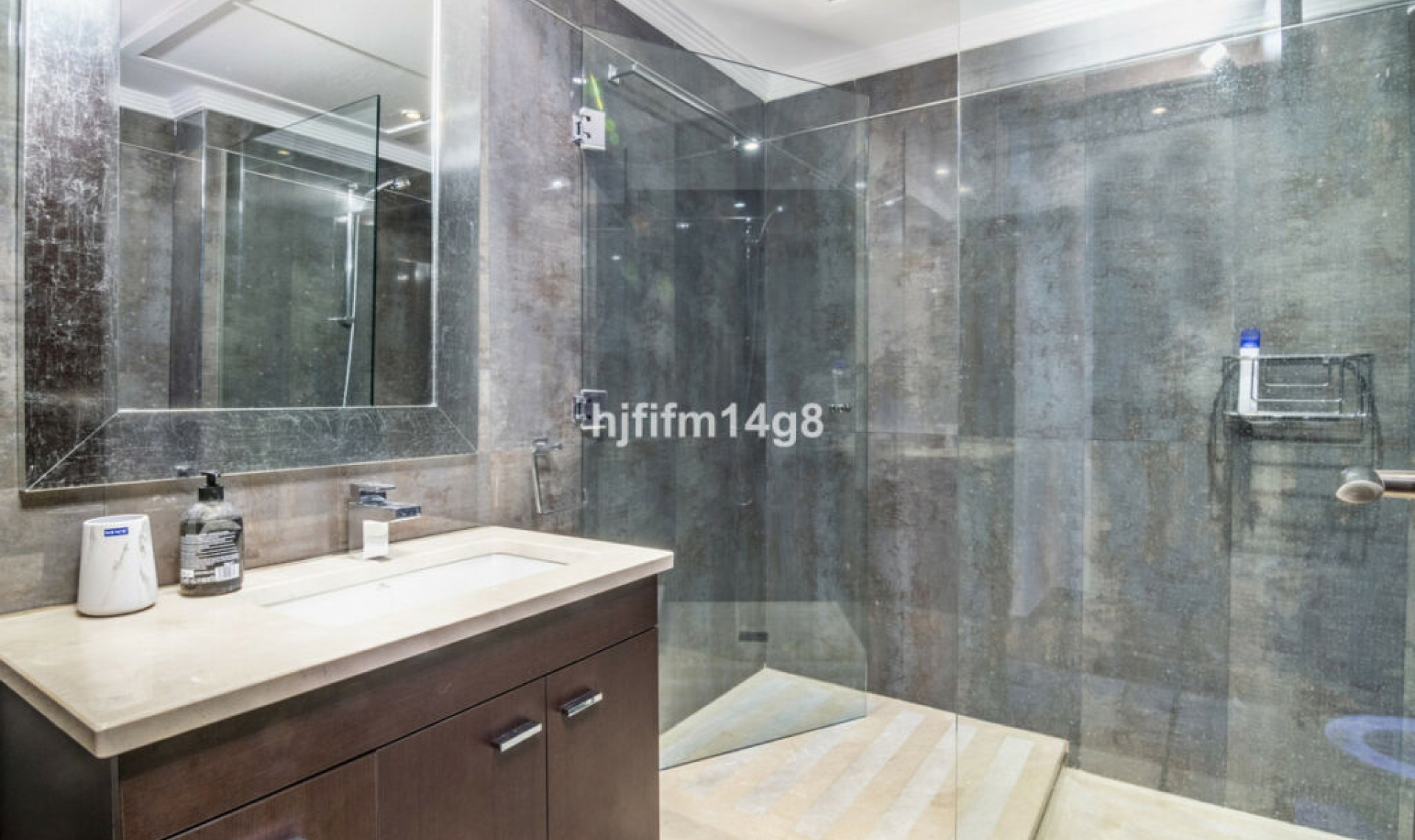 Resale - Apartment -
Nueva Andalucía