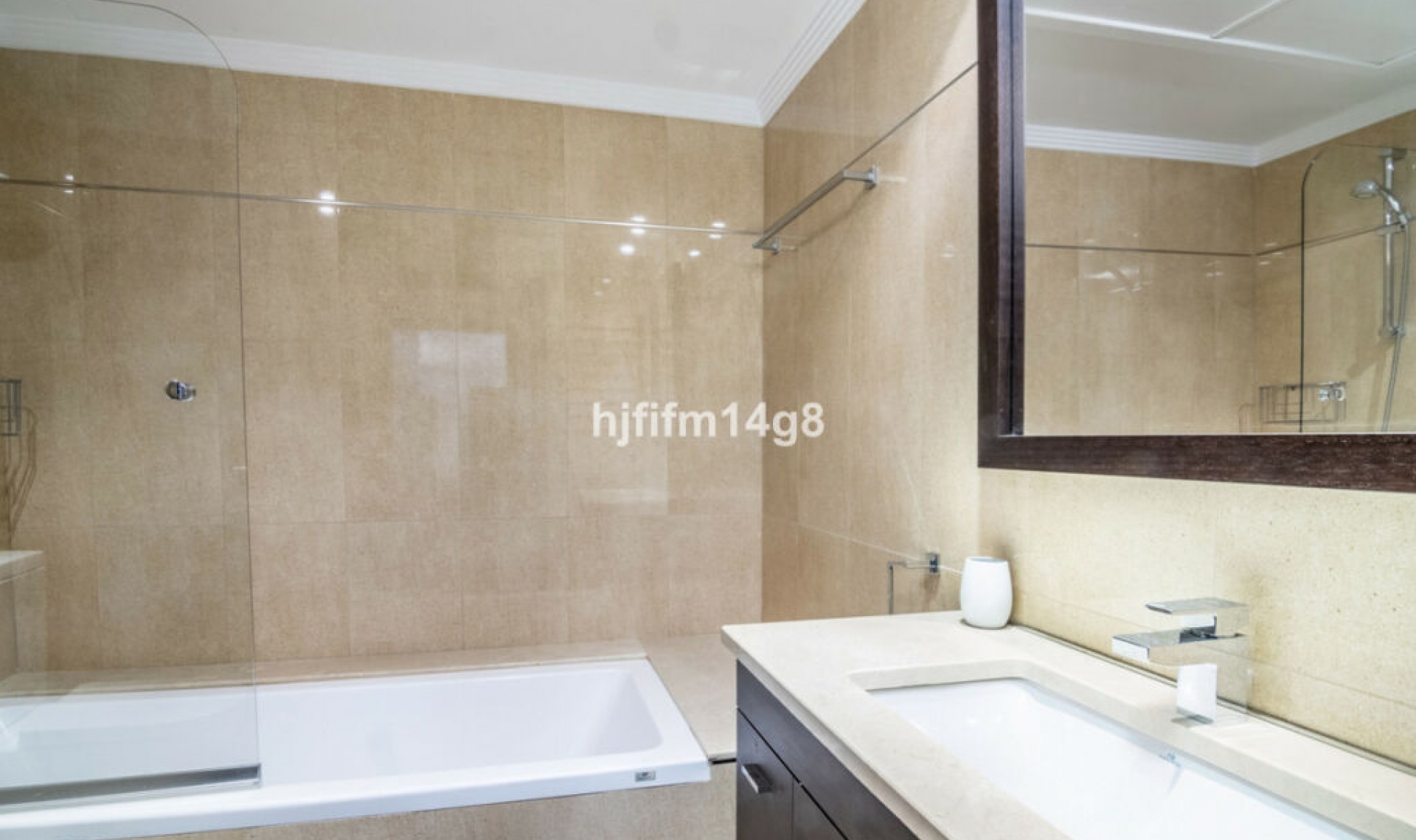 Resale - Apartment -
Nueva Andalucía