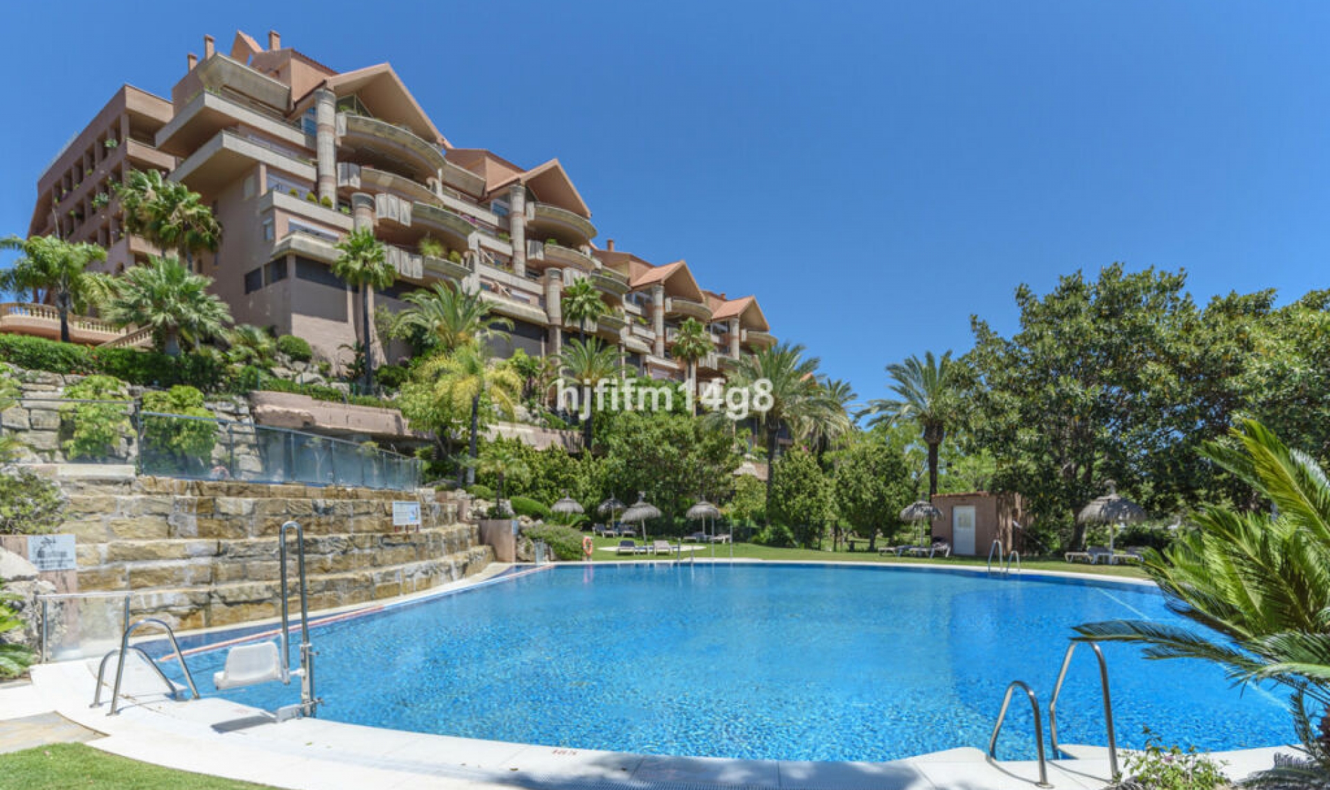 Resale - Apartment -
Nueva Andalucía