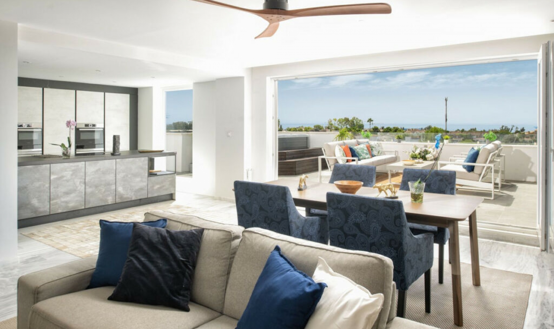 Resale - Apartment -
Nueva Andalucía