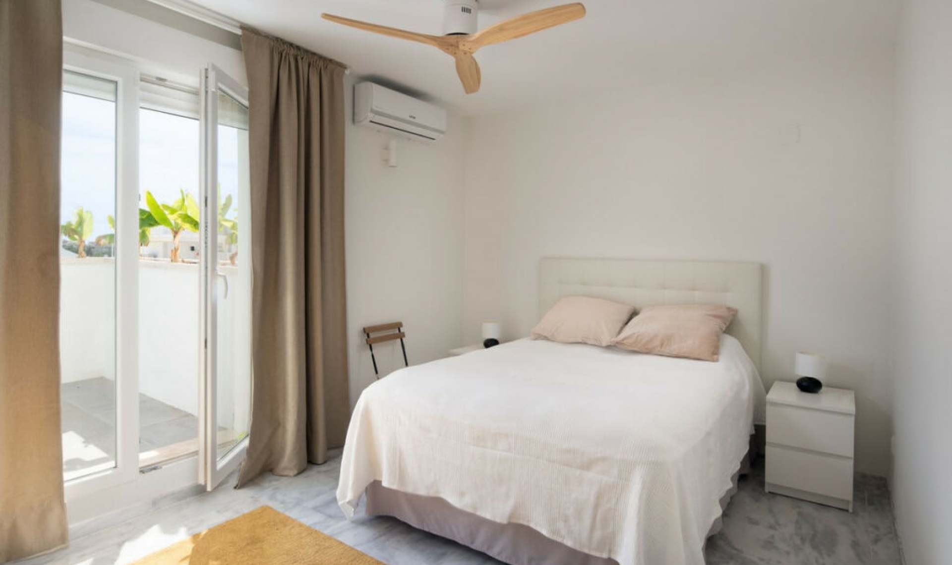 Resale - Apartment -
Nueva Andalucía