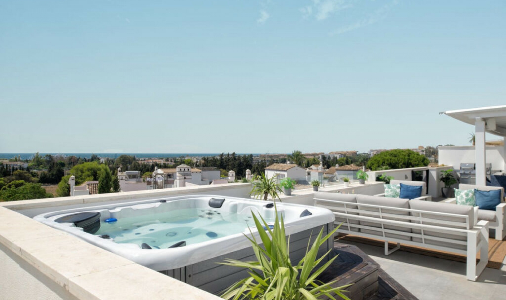 Resale - Apartment -
Nueva Andalucía