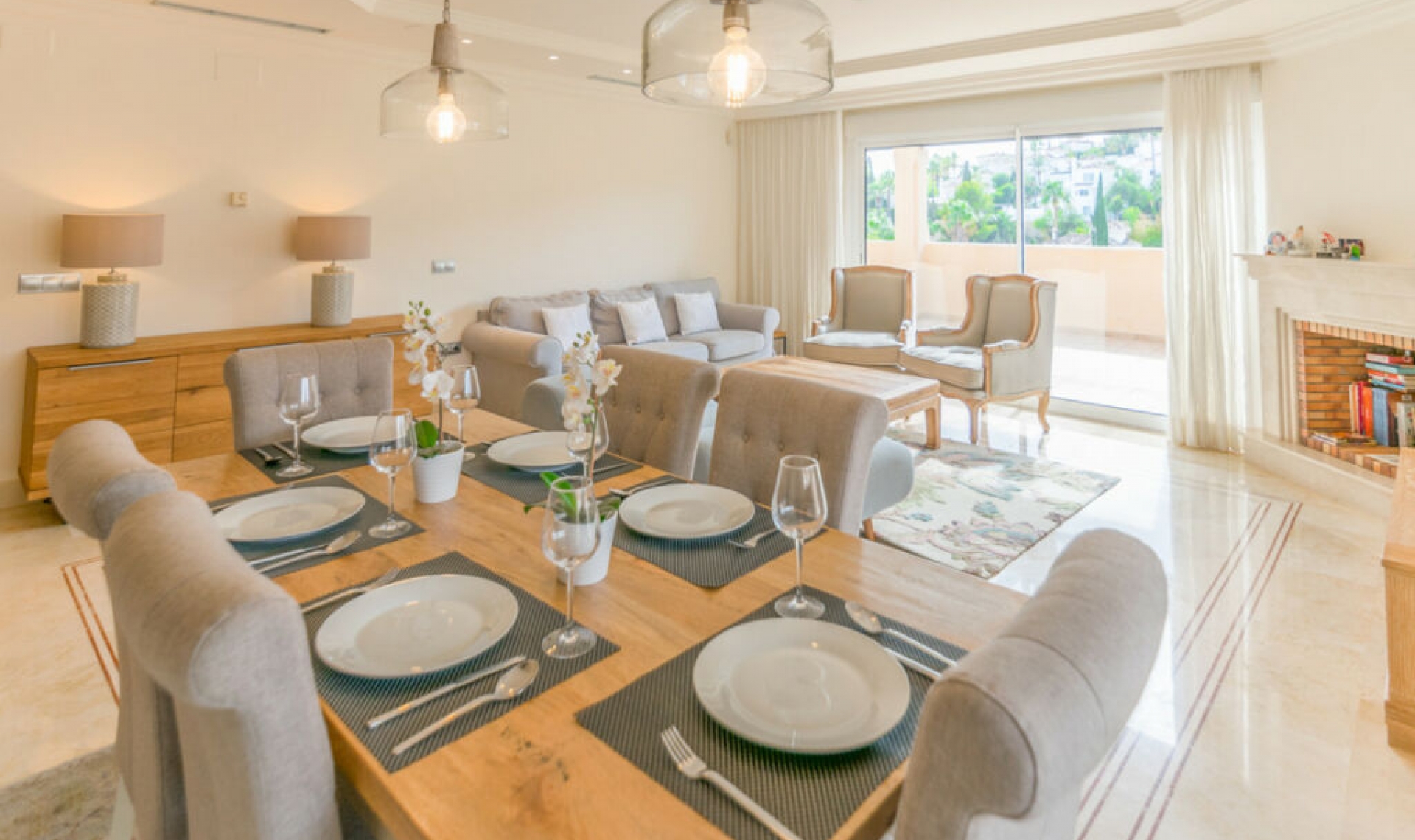 Resale - Apartment -
Nueva Andalucía