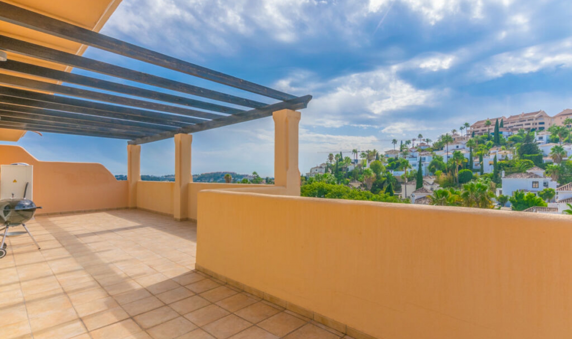 Resale - Apartment -
Nueva Andalucía