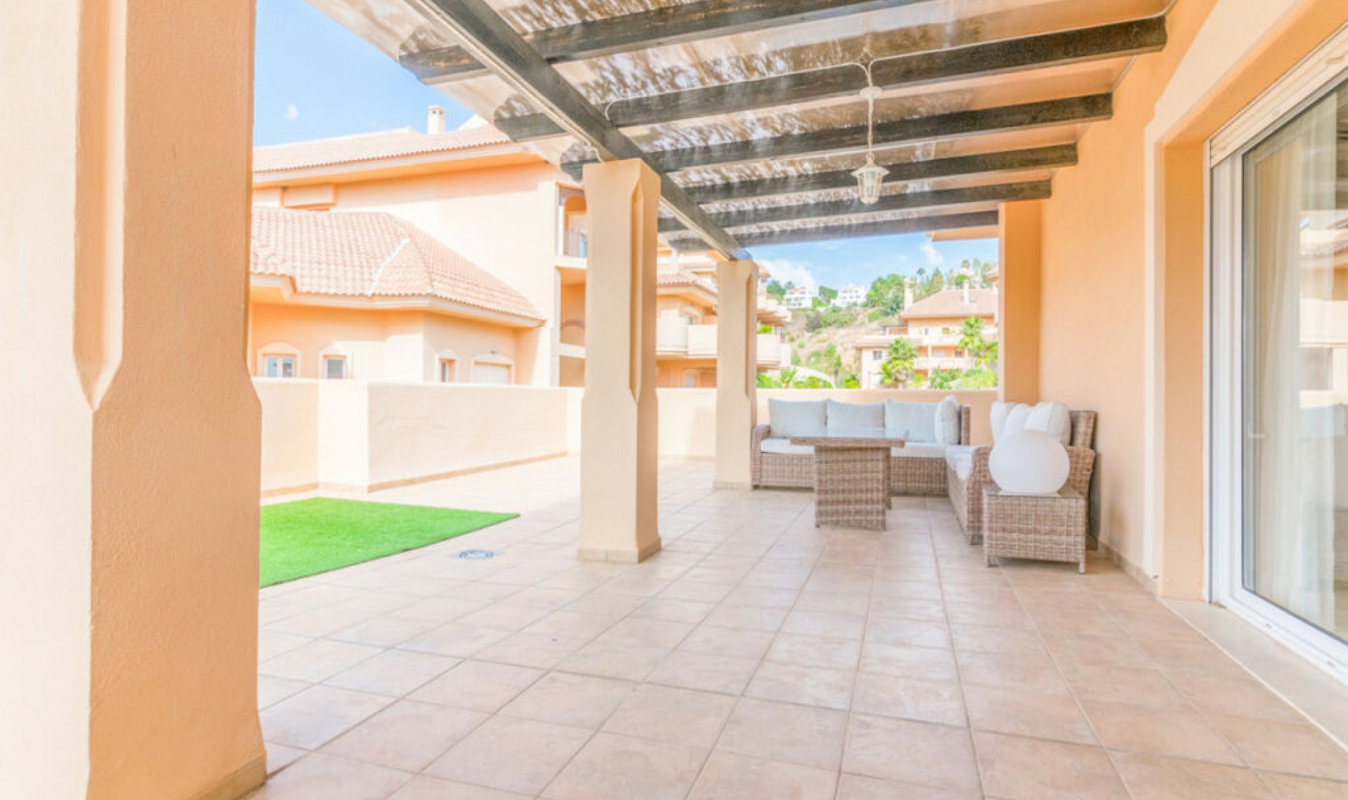 Resale - Apartment -
Nueva Andalucía