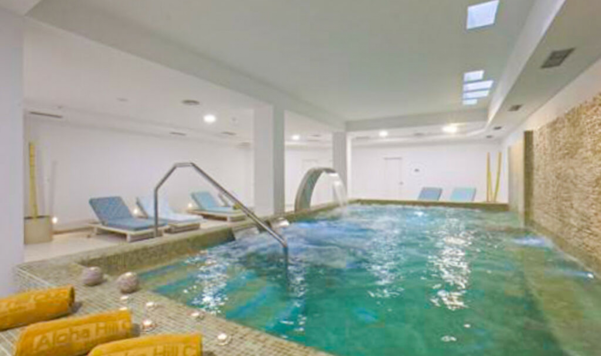 Resale - Apartment -
Nueva Andalucía