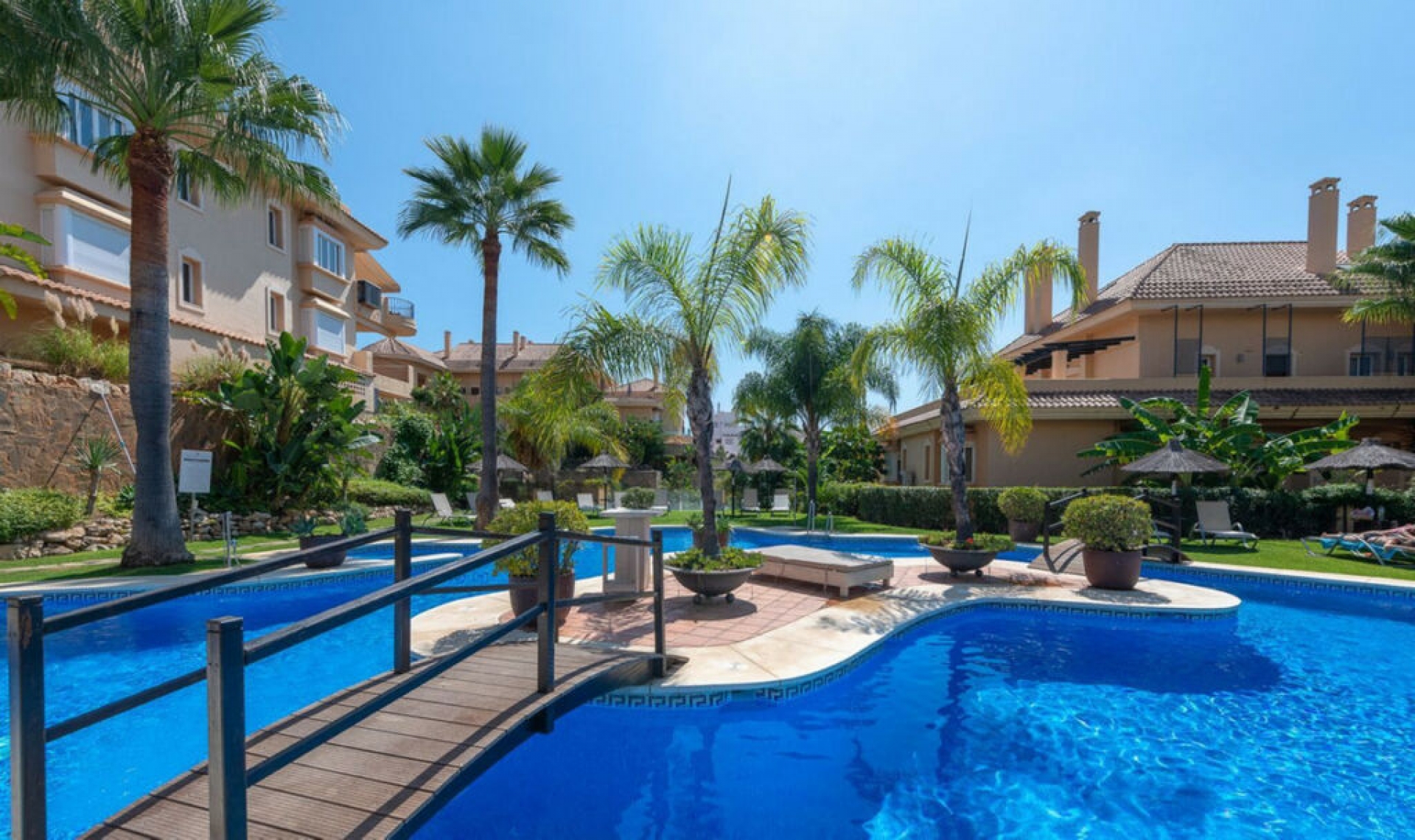 Resale - Apartment -
Nueva Andalucía
