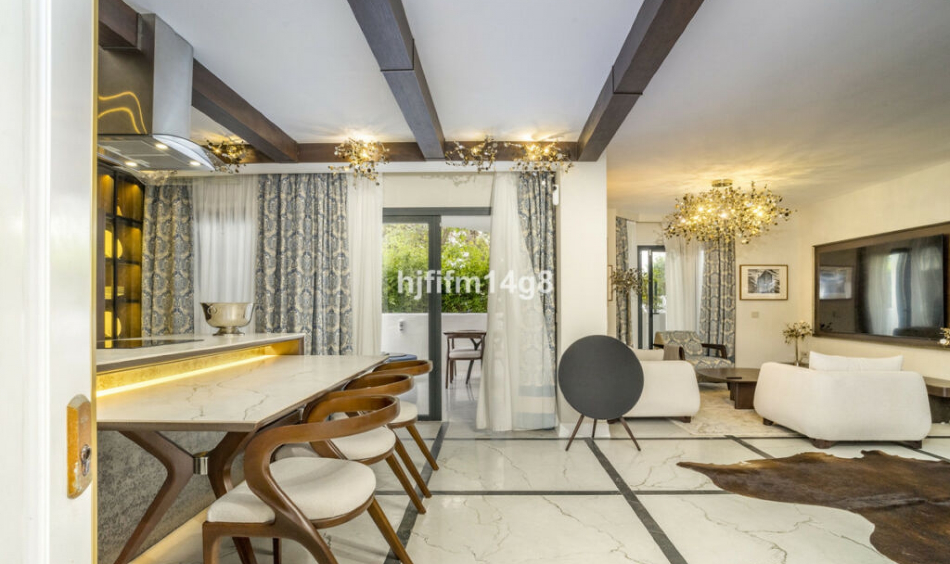 Resale - Apartment -
Nueva Andalucía