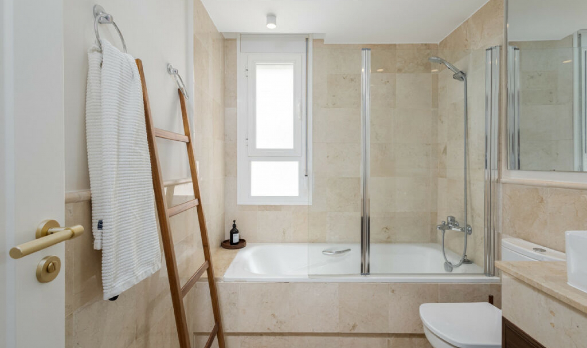 Resale - Apartment -
Nueva Andalucía