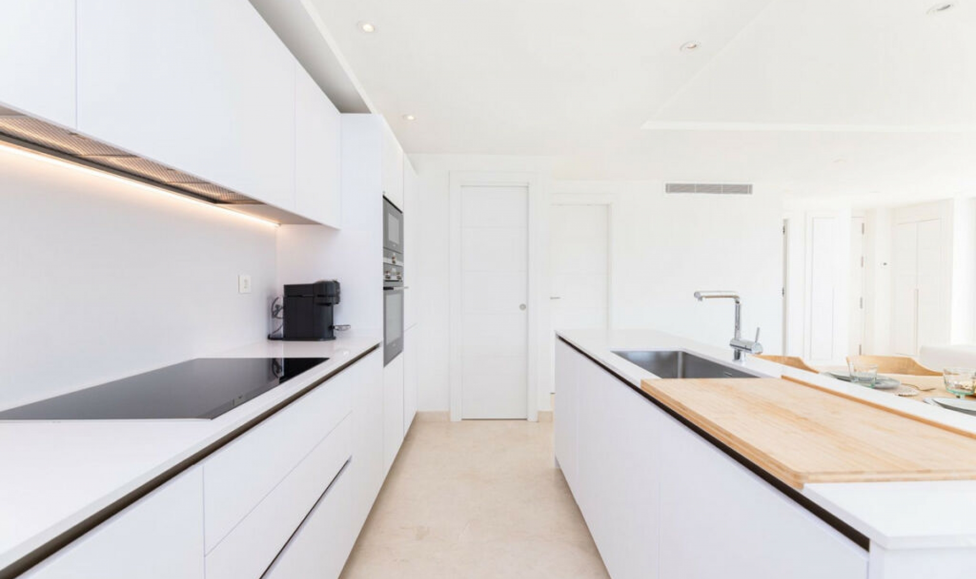 Resale - Apartment -
Nueva Andalucía