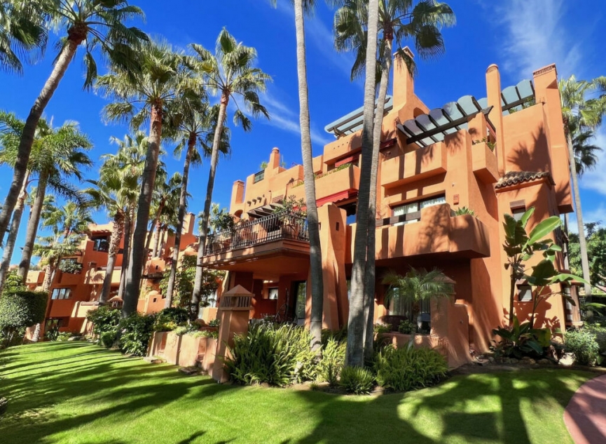 Resale - Apartment -
Nueva Andalucía