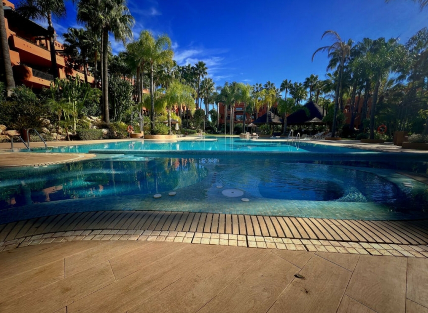 Resale - Apartment -
Nueva Andalucía