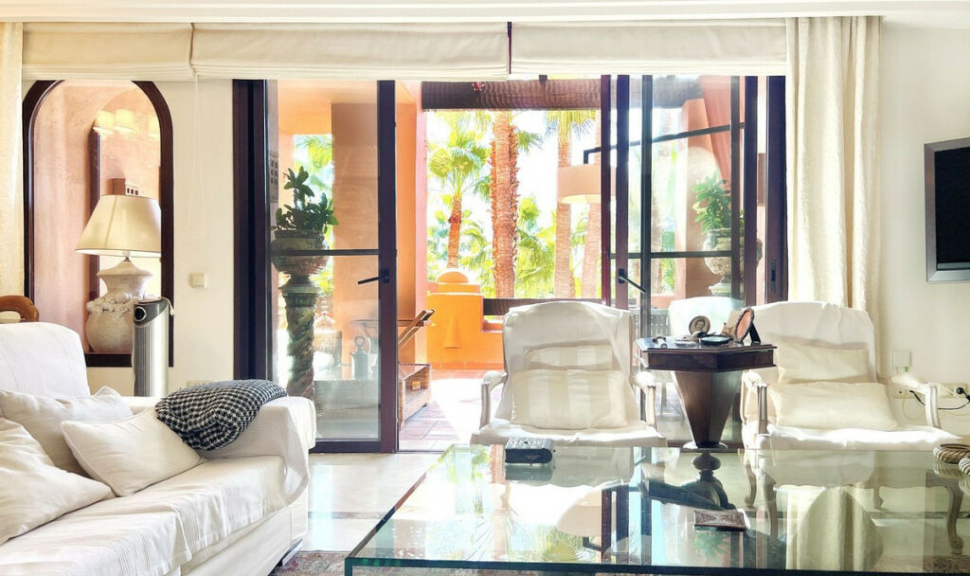 Resale - Apartment -
Nueva Andalucía