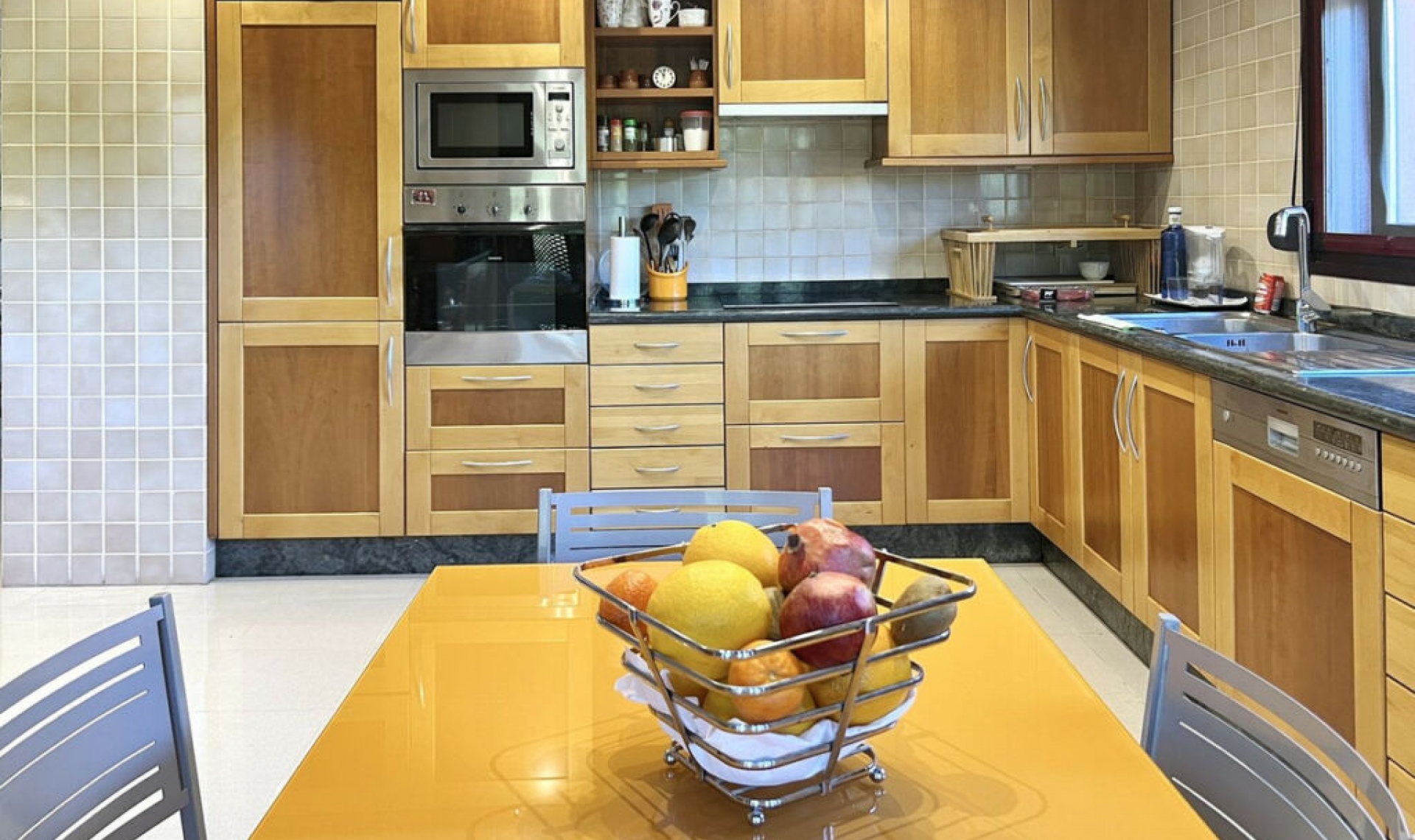 Resale - Apartment -
Nueva Andalucía