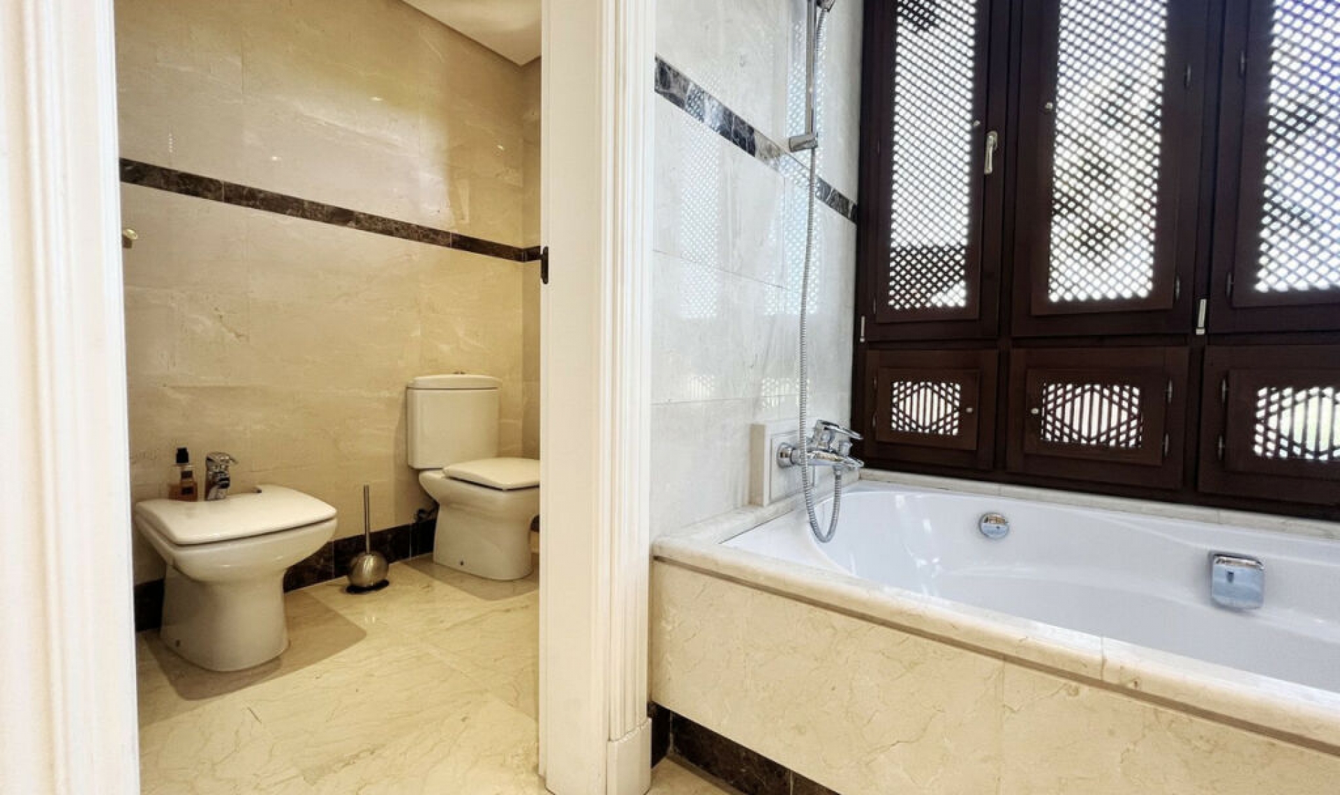 Resale - Apartment -
Nueva Andalucía