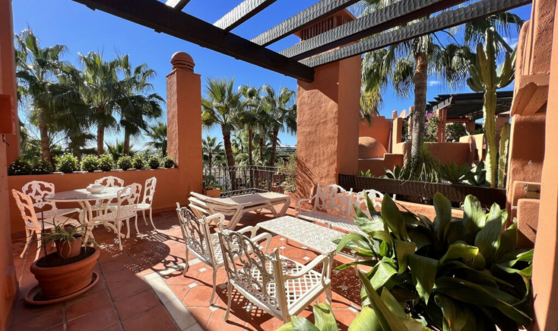 Resale - Apartment -
Nueva Andalucía