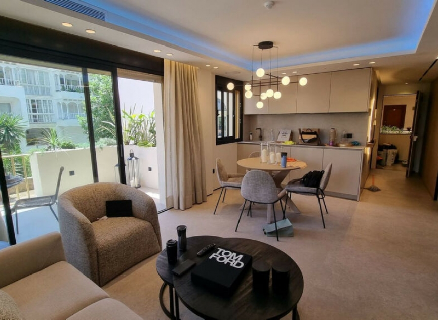 Resale - Apartment -
Nueva Andalucía
