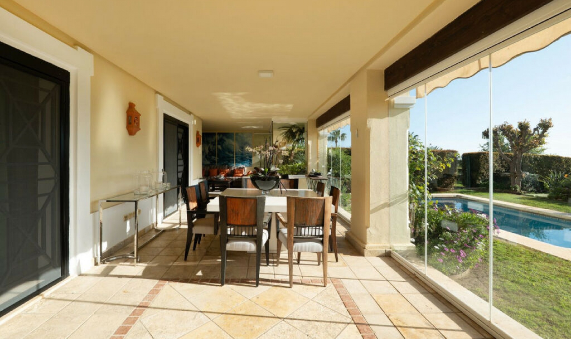 Resale - Apartment -
Nueva Andalucía