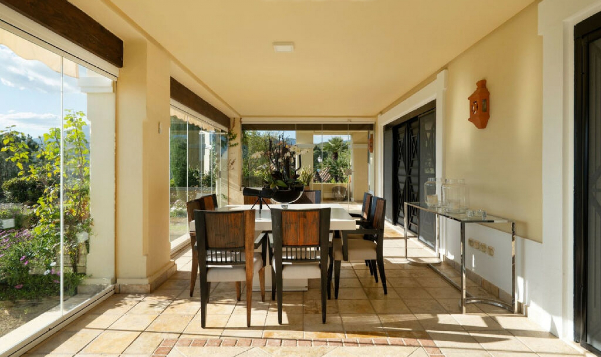 Resale - Apartment -
Nueva Andalucía