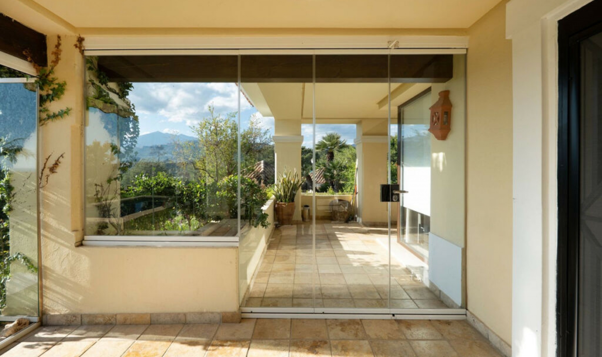 Resale - Apartment -
Nueva Andalucía