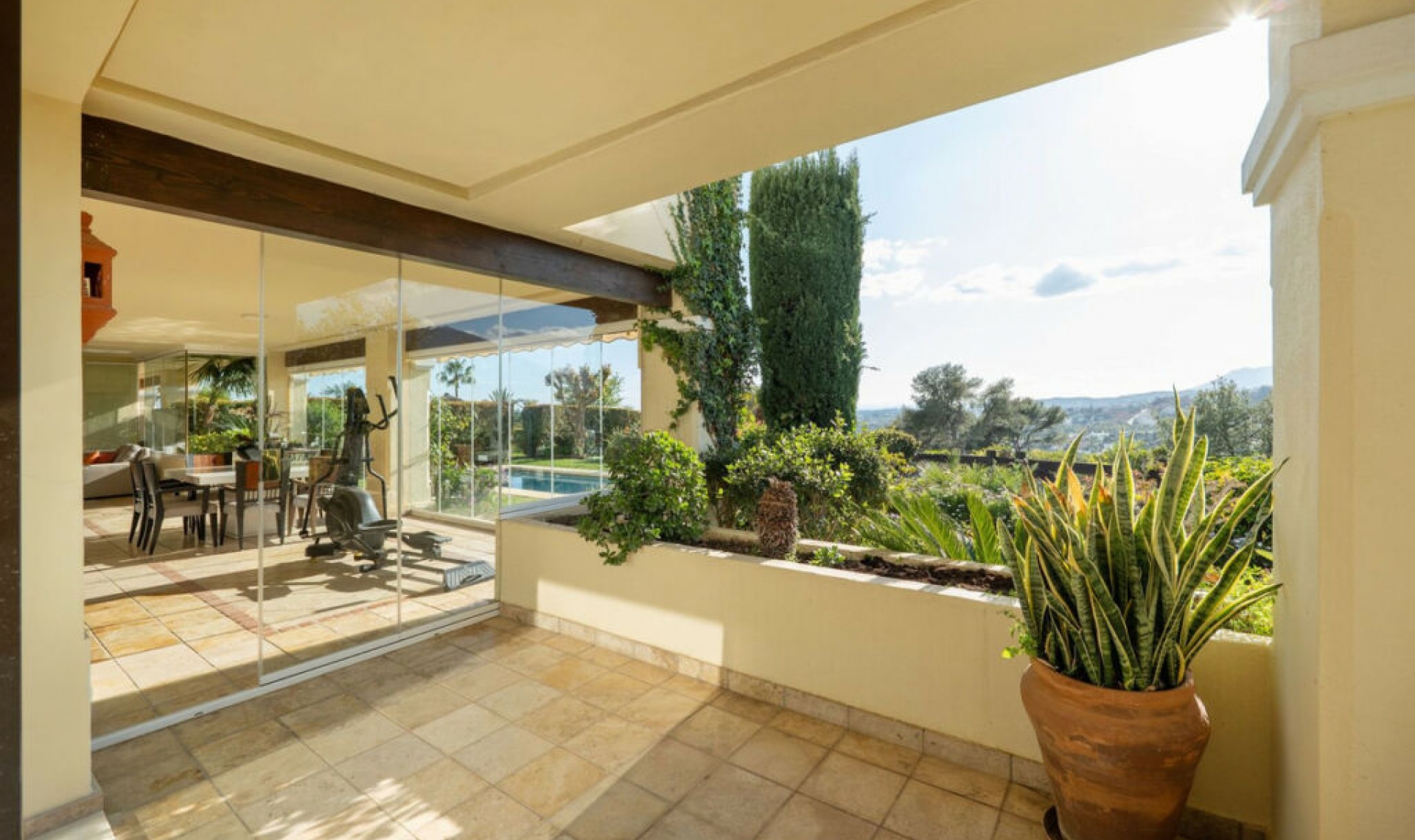 Resale - Apartment -
Nueva Andalucía