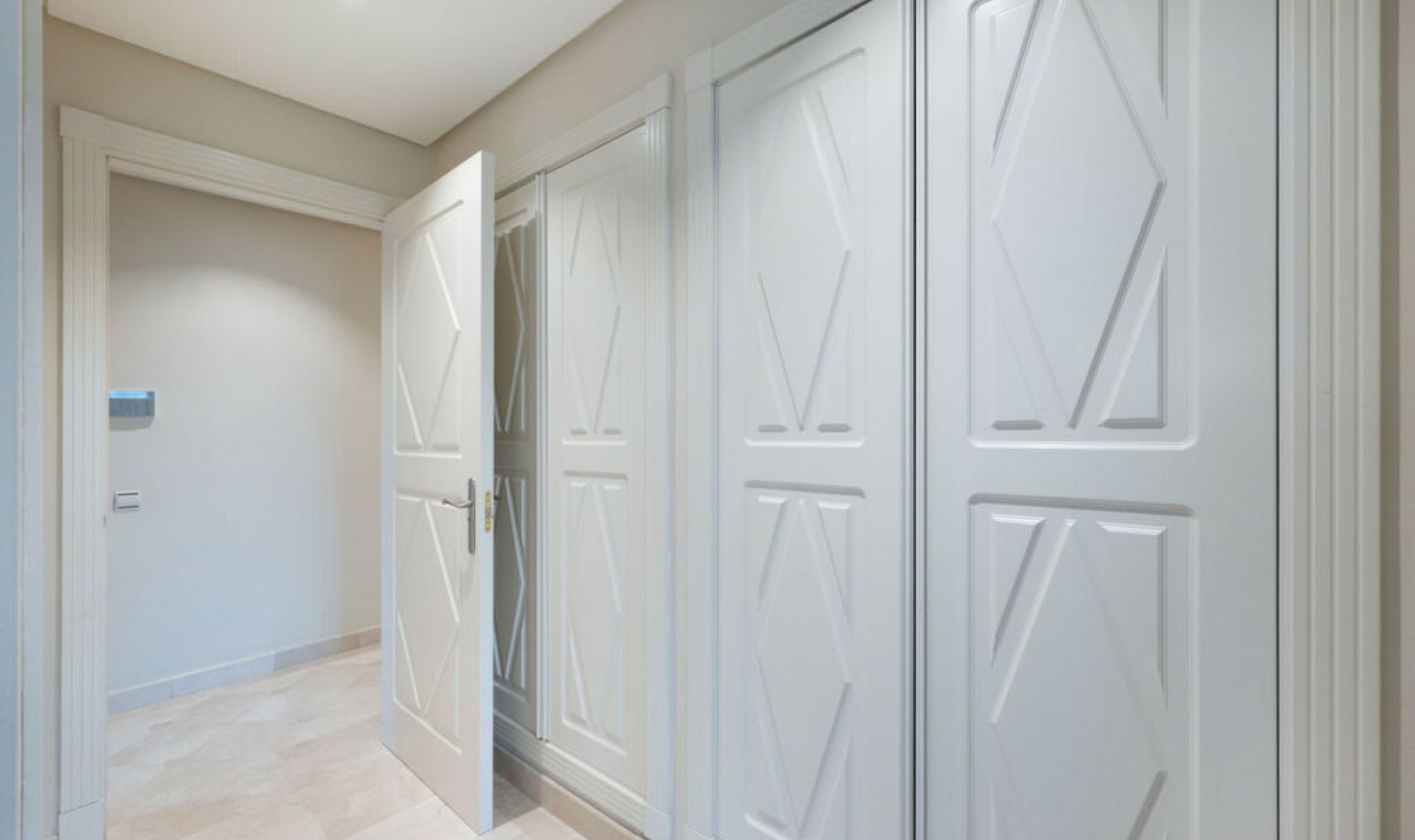 Resale - Apartment -
Nueva Andalucía