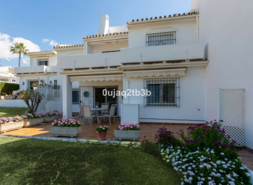 Resale - Apartment -
Nueva Andalucía