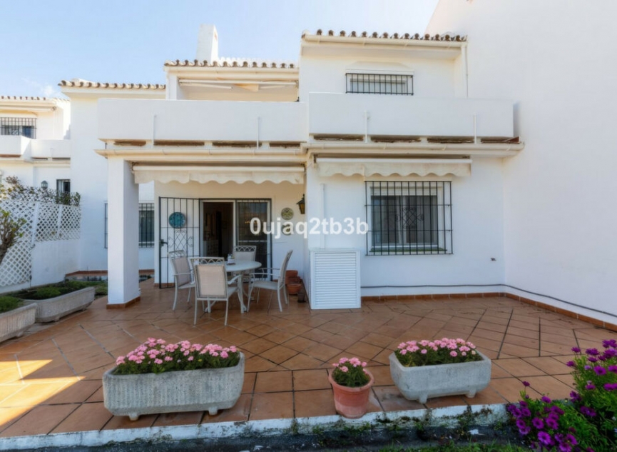 Resale - Apartment -
Nueva Andalucía