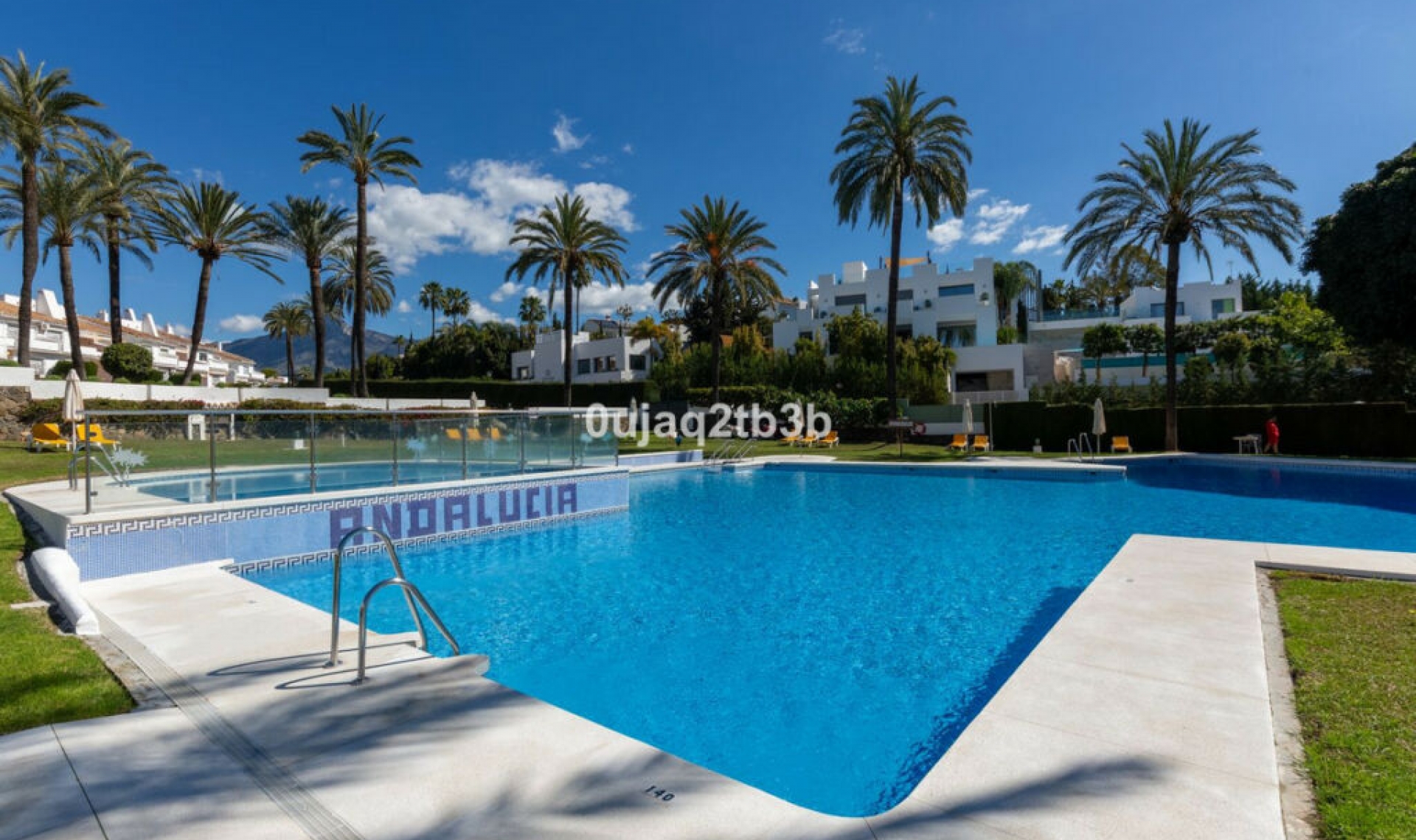 Resale - Apartment -
Nueva Andalucía