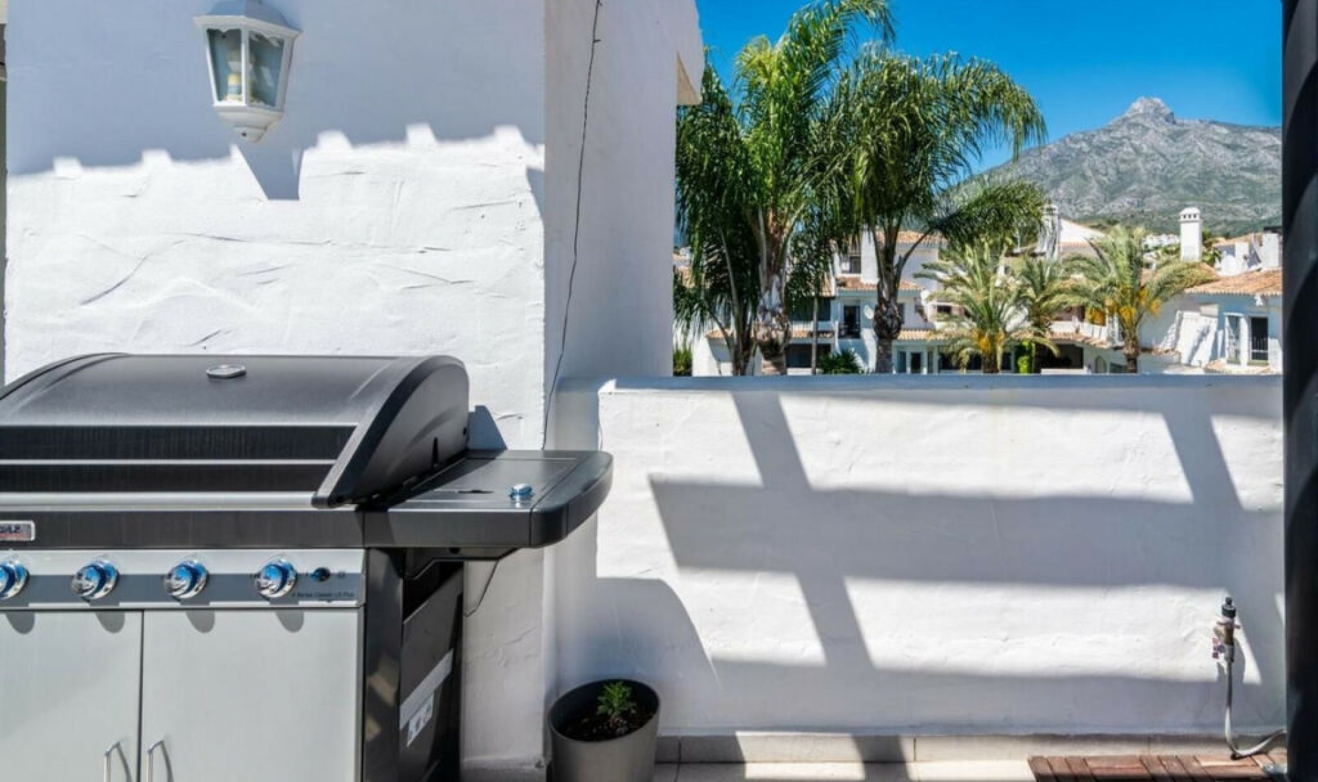 Resale - Apartment -
Nueva Andalucía