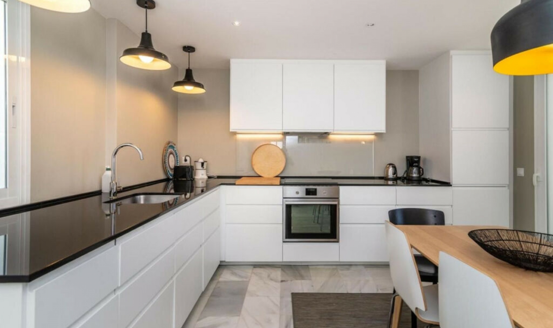 Resale - Apartment -
Nueva Andalucía