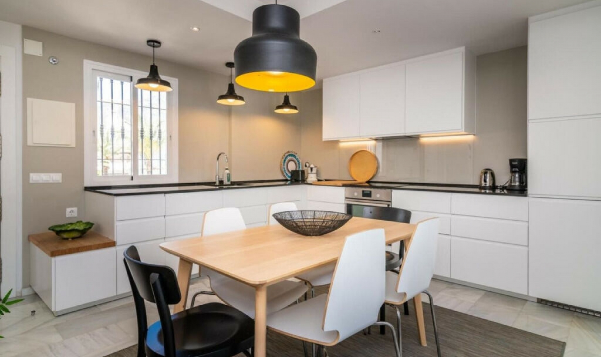 Resale - Apartment -
Nueva Andalucía