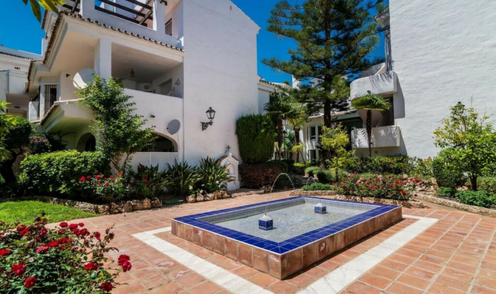 Resale - Apartment -
Nueva Andalucía