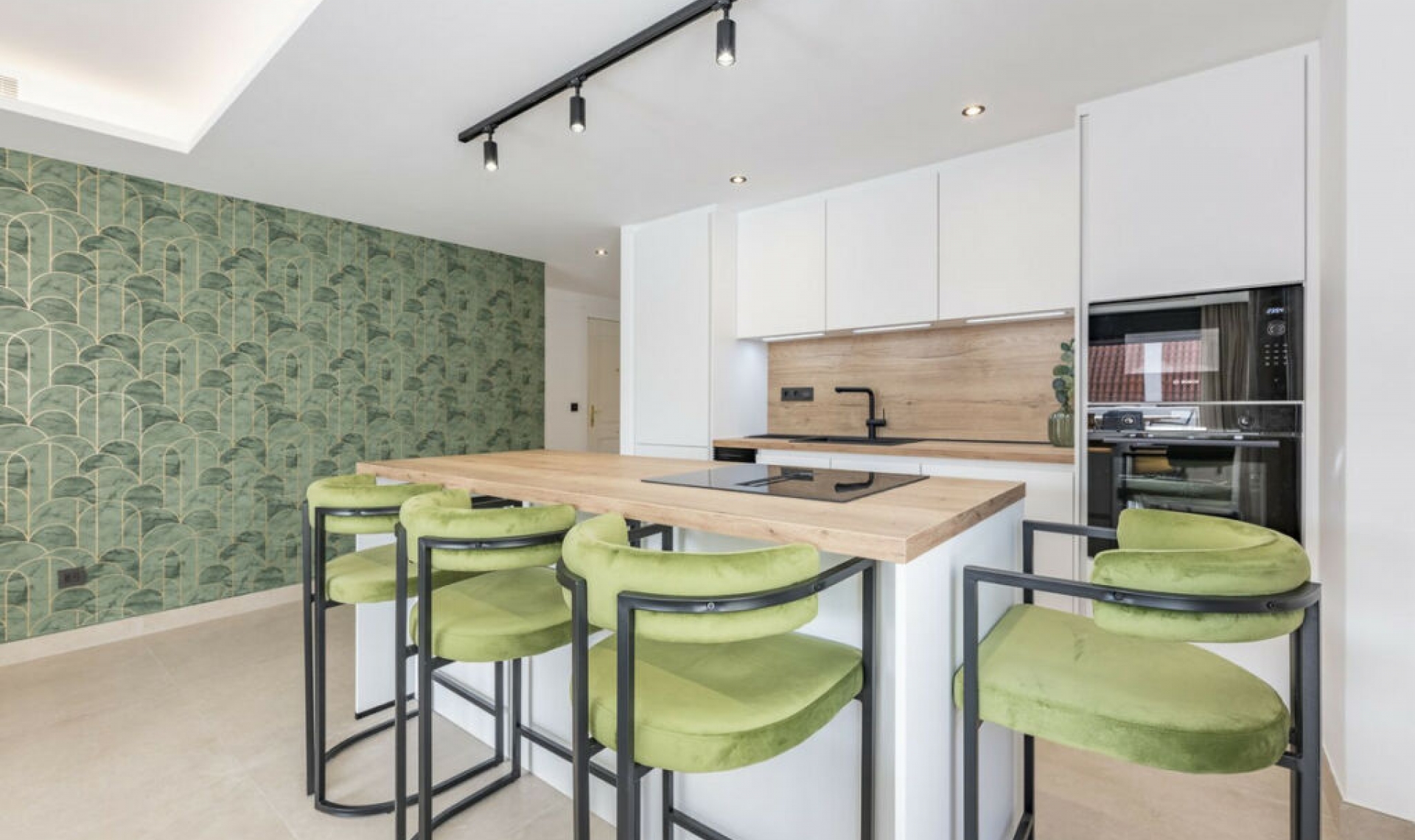 Resale - Apartment -
Nueva Andalucía