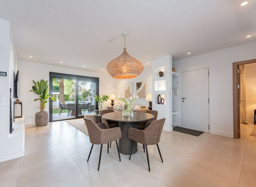 Resale - Apartment -
Nueva Andalucía