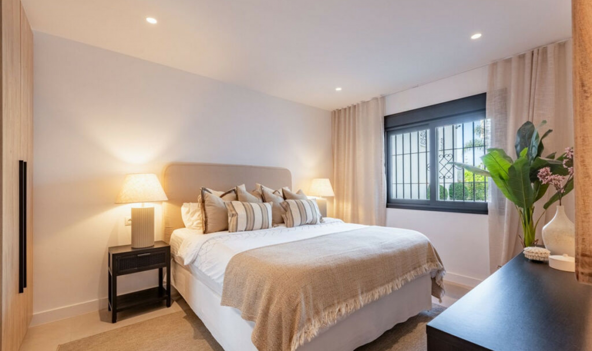 Resale - Apartment -
Nueva Andalucía