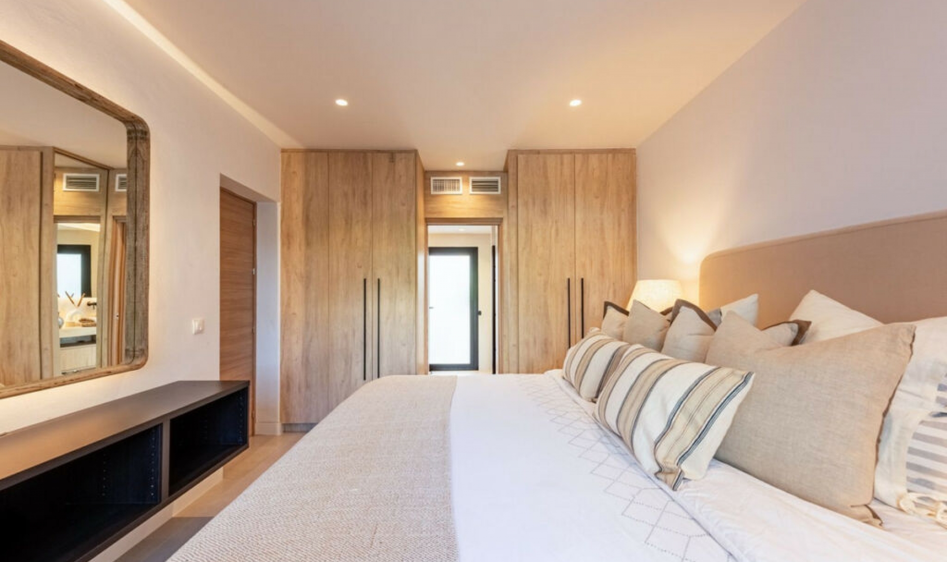 Resale - Apartment -
Nueva Andalucía