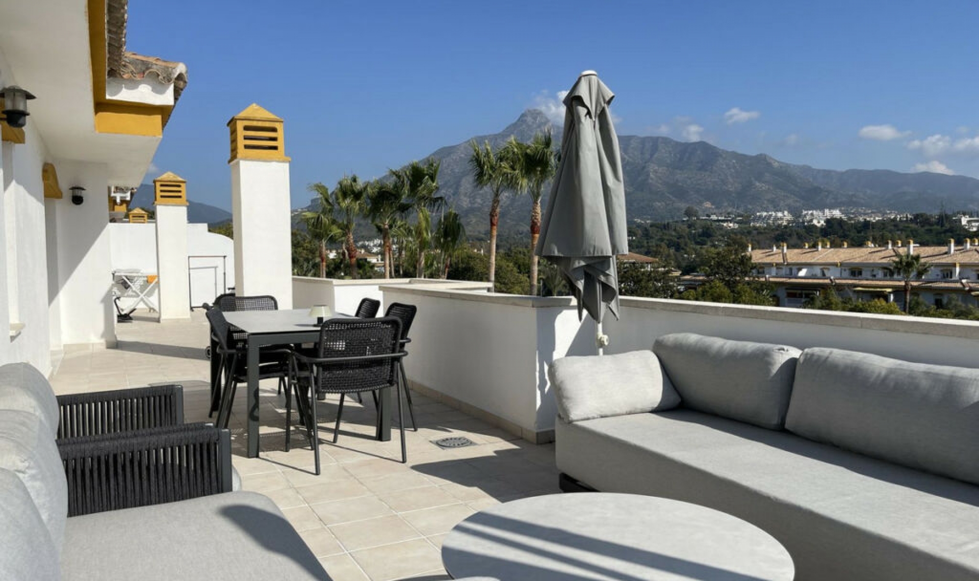 Resale - Apartment -
Nueva Andalucía