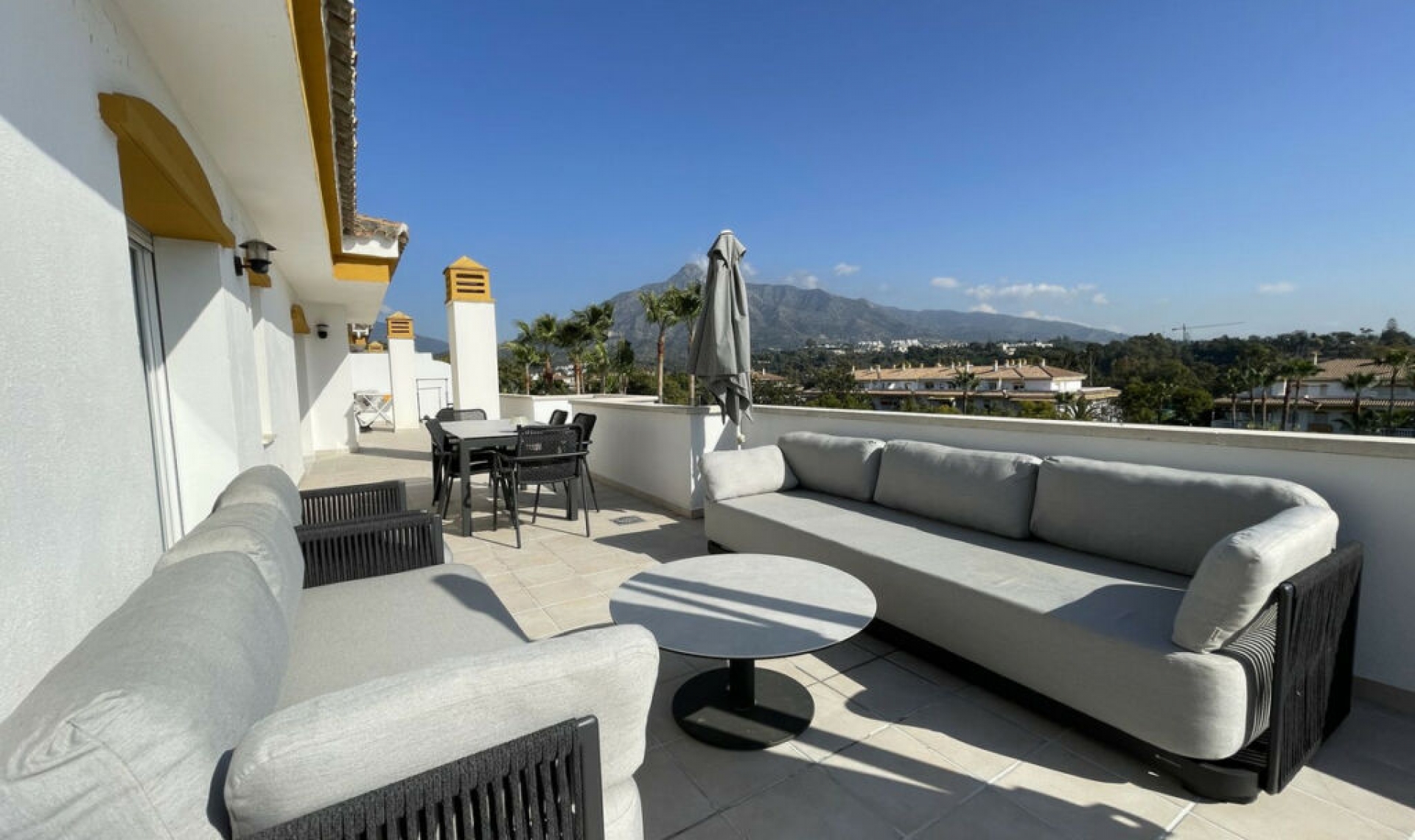 Resale - Apartment -
Nueva Andalucía
